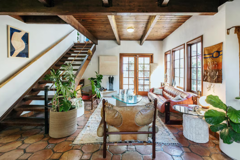 airbnb victoria